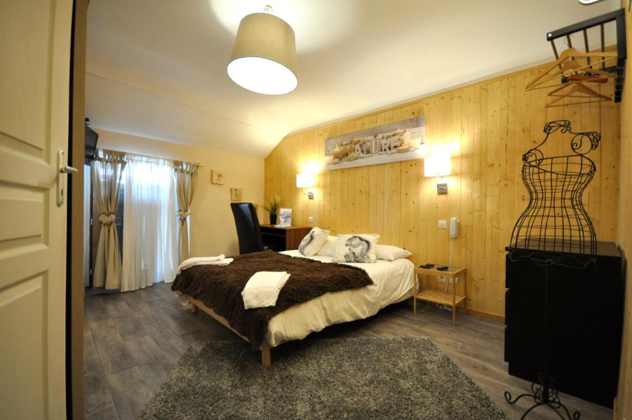 Auberge De La Paix Briançon Buitenkant foto